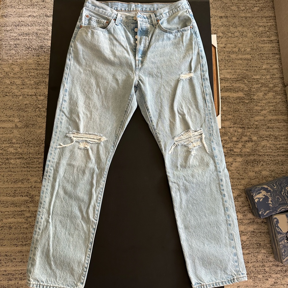 Levi’s 501 distressed denim 31x30